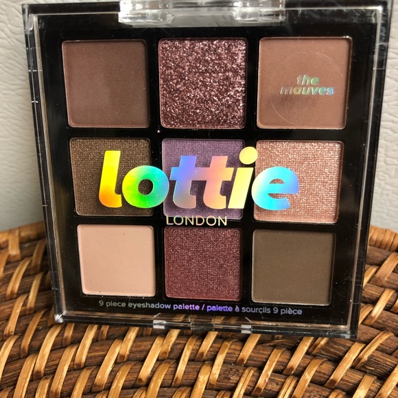 Lottie Dottie We Like To 🎉 Party 🎊 - Picture 3 of 3